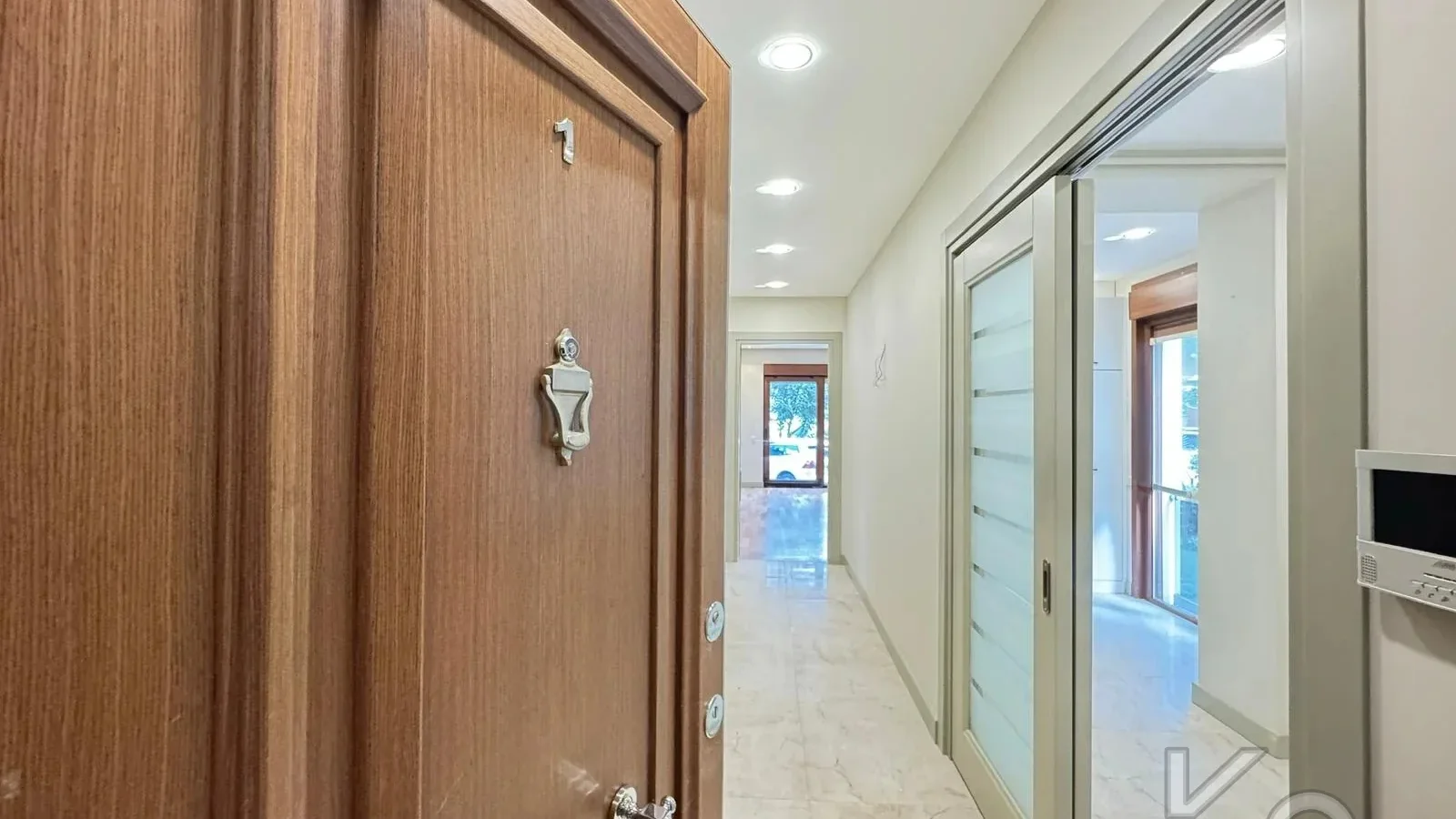 Academy Çi̇ftehavuzlar Sahi̇lde Presti̇jli̇ Yeni̇ Bi̇nada 90m2 2+1 