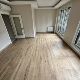 Sağlam'dan Merdivenköy'de Minibüse Yakın 3+1 Geniş Satılık Daire