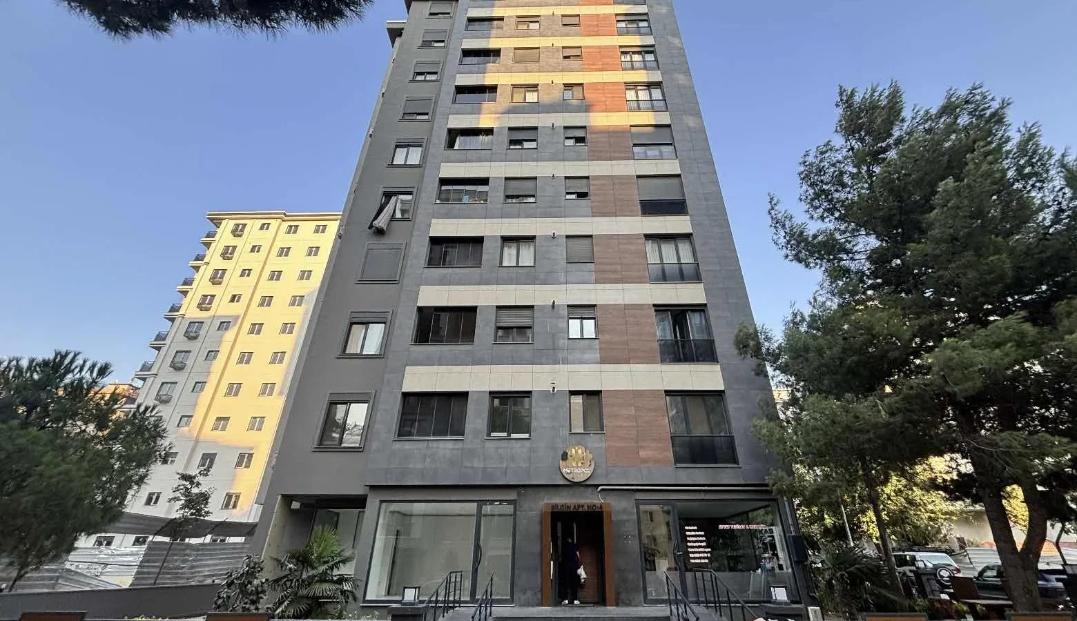 Sağlam'dan Merdivenköy'de Minibüse Yakın 3+1 Geniş Satılık Daire