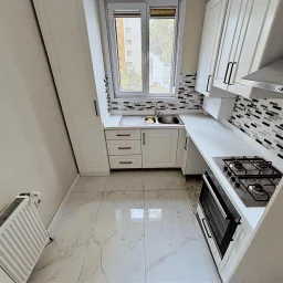 Sağlam'dan Merdivenköy'de Minibüse Yakın 3+1 Geniş Satılık Daire