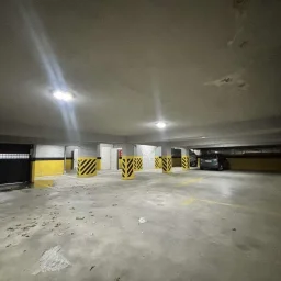 Sağlam'dan Merdivenköy'de Minibüse Yakın 3+1 Geniş Satılık Daire