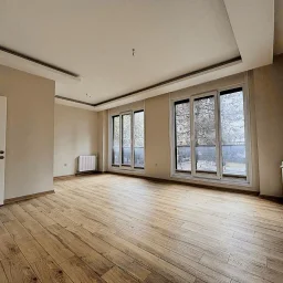 Sağlam'dan Merdivenköy'de Minibüse Yakın 3+1 Geniş Satılık Daire