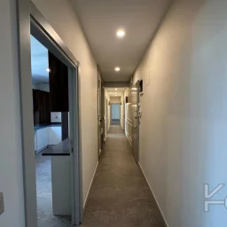 Laci̇vertcadde Göztepe Bahari̇yeli̇ Sokak Ebeveynli̇ Çi̇ft Balkonlu 120m² Net 3+1