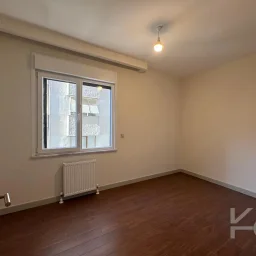 Laci̇vertcadde Göztepe Bahari̇yeli̇ Sokak Ebeveynli̇ Çi̇ft Balkonlu 120m² Net 3+1
