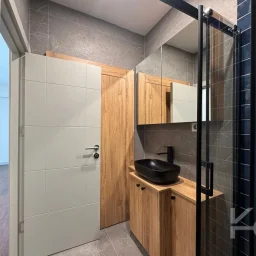 Laci̇vertcadde Göztepe Bahari̇yeli̇ Sokak Ebeveynli̇ Çi̇ft Balkonlu 120m² Net 3+1