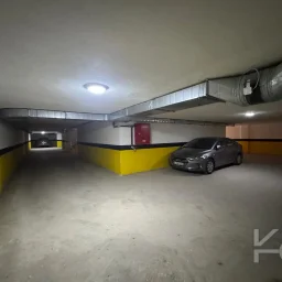 Laci̇vertcadde Göztepe Bahari̇yeli̇ Sokak Ebeveynli̇ Çi̇ft Balkonlu 120m² Net 3+1