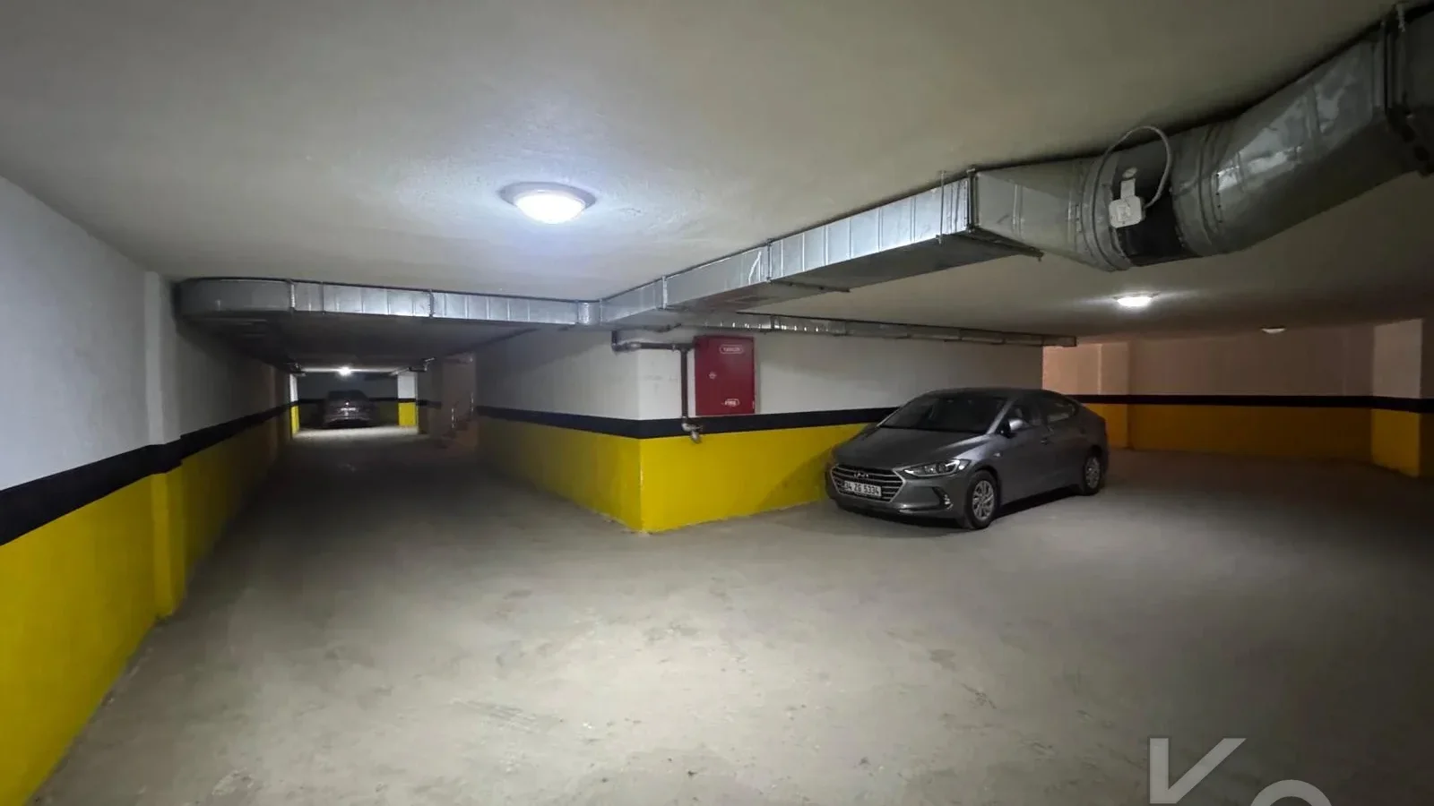 Laci̇vertcadde Göztepe Bahari̇yeli̇ Sokak Ebeveynli̇ Çi̇ft Balkonlu 120m² Net 3+1