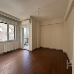 Laci̇vertcadde Göztepe Bahari̇yeli̇ Sokak Ebeveynli̇ Çi̇ft Balkonlu 120m² Net 3+1