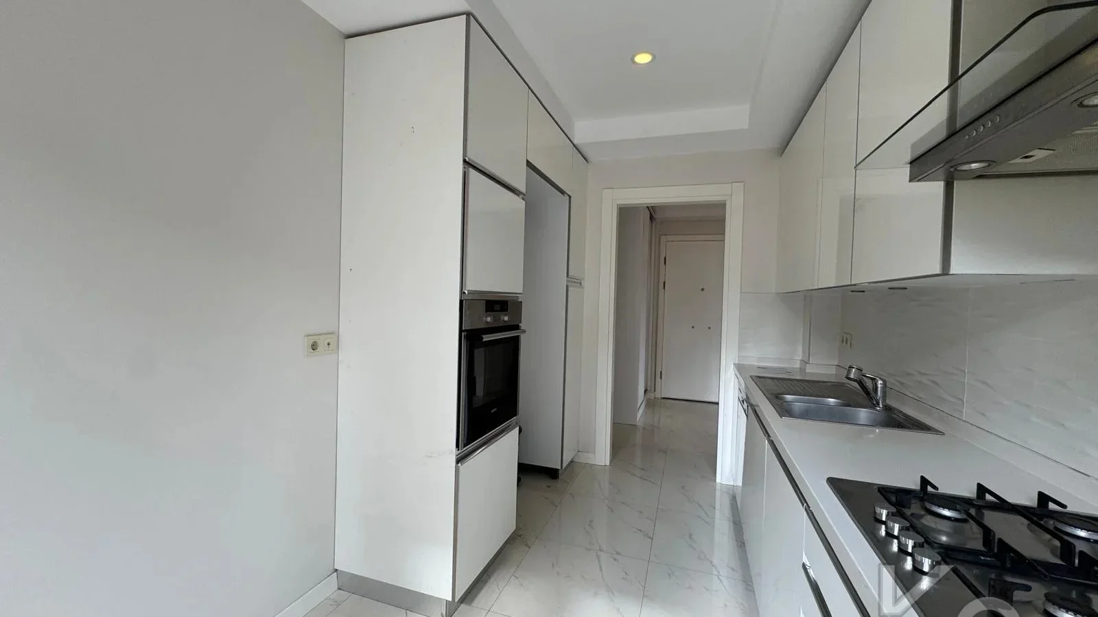  Laci̇vertcadde Çi̇ftehavuzlar Bağdat'a 2.bi̇na 95 M² Net