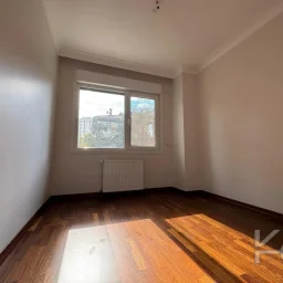  Laci̇vertcadde Çi̇ftehavuzlar Bağdat'a 2.bi̇na 95 M² Net