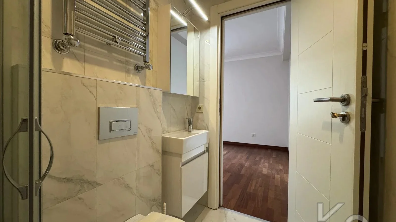  Laci̇vertcadde Çi̇ftehavuzlar Bağdat'a 2.bi̇na 95 M² Net