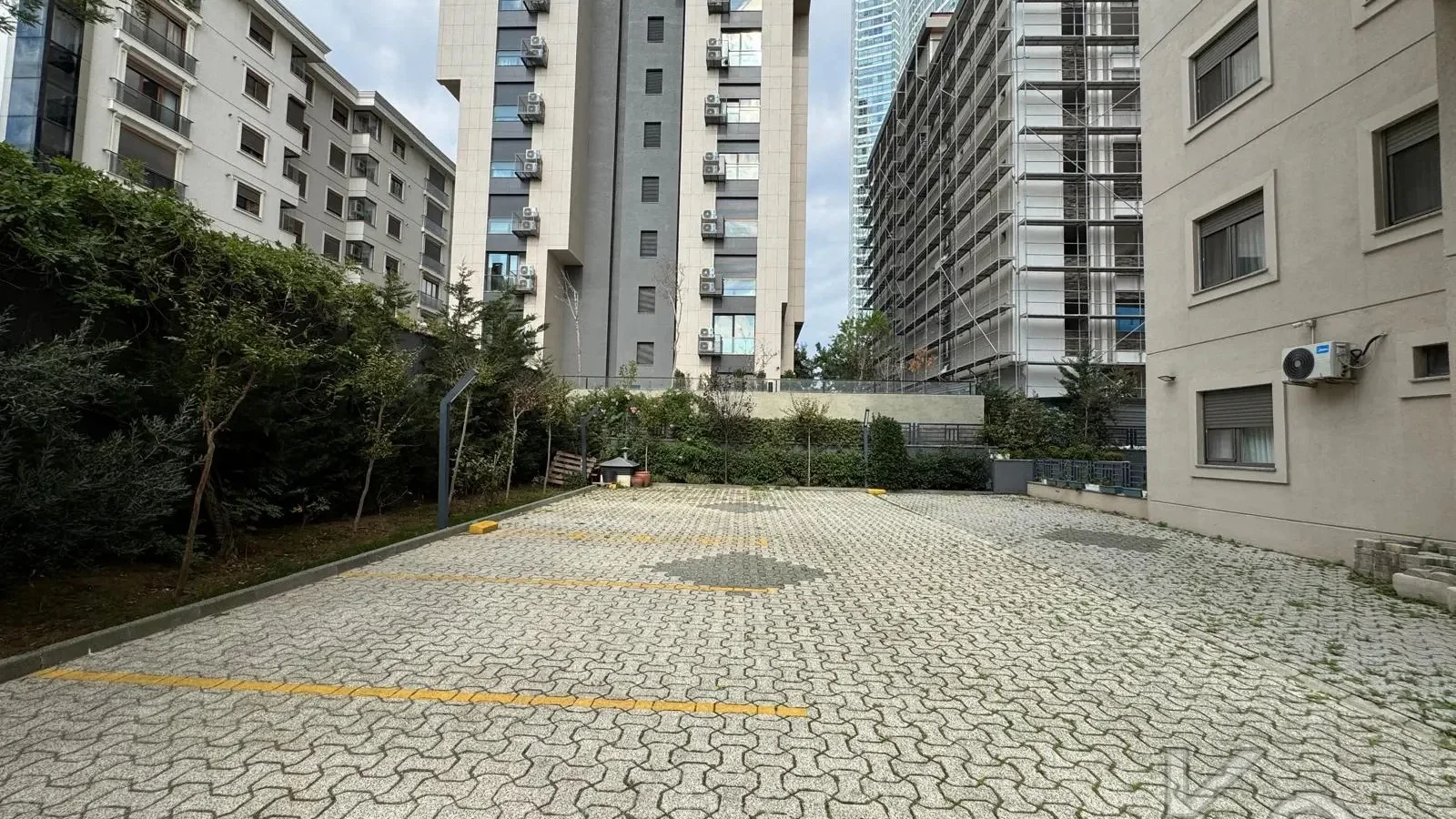  Laci̇vertcadde Çi̇ftehavuzlar Bağdat'a 2.bi̇na 95 M² Net