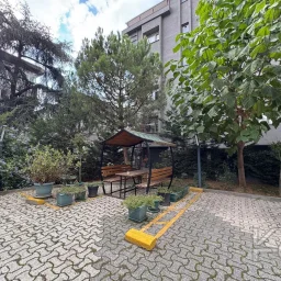  Laci̇vertcadde Çi̇ftehavuzlar Bağdat'a 2.bi̇na 95 M² Net