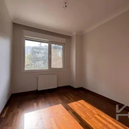  Laci̇vertcadde Çi̇ftehavuzlar Bağdat'a 2.bi̇na 95 M² Net