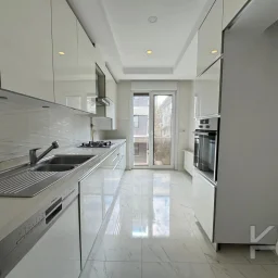  Laci̇vertcadde Çi̇ftehavuzlar Bağdat'a 2.bi̇na 95 M² Net