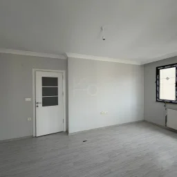 Lacivertcadde Bostancıda Sıfır 3+1 Ebeveyn Banyolu 100 M² Net 3+2