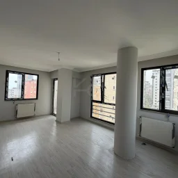 Lacivertcadde Bostancıda Sıfır 3+1 Ebeveyn Banyolu 100 M² Net 3+2
