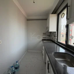 Lacivertcadde Bostancıda Sıfır 3+1 Ebeveyn Banyolu 100 M² Net 3+2