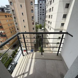 Lacivertcadde Bostancıda Sıfır 3+1 Ebeveyn Banyolu 100 M² Net 3+2