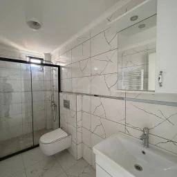 Lacivertcadde Bostancıda Sıfır 3+1 Ebeveyn Banyolu 100 M² Net 3+2