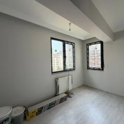 Lacivertcadde Bostancıda Sıfır 3+1 Ebeveyn Banyolu 100 M² Net 3+2