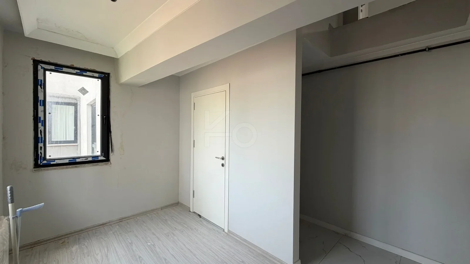 Lacivertcadde Bostancıda Sıfır 3+1 Ebeveyn Banyolu 100 M² Net 3+2