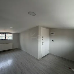 Lacivertcadde Bostancıda Sıfır 3+1 Ebeveyn Banyolu 100 M² Net 3+2