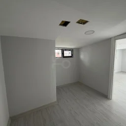 Lacivertcadde Bostancıda Sıfır 3+1 Ebeveyn Banyolu 100 M² Net 3+2