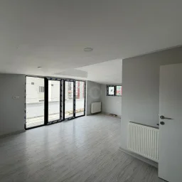 Lacivertcadde Bostancıda Sıfır 3+1 Ebeveyn Banyolu 100 M² Net 3+2