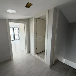 Lacivertcadde Bostancıda Sıfır 3+1 Ebeveyn Banyolu 100 M² Net 3+2