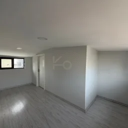 Lacivertcadde Bostancıda Sıfır 3+1 Ebeveyn Banyolu 100 M² Net 3+2