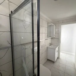 Lacivertcadde Bostancıda Sıfır 3+1 Ebeveyn Banyolu 100 M² Net 3+2