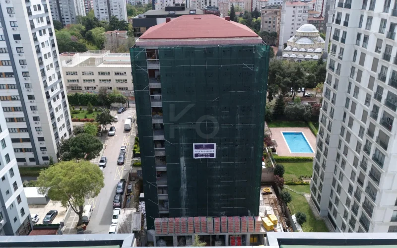 Yüksek Geti̇ri̇li̇ 1+1 Satilik Dai̇reler / Erenköy Kazasker