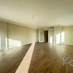 Academy Kalamiş Kapanmaz Mari̇na Manzarali Güvenli̇kli̇ Balkonlu 145m2 3+1