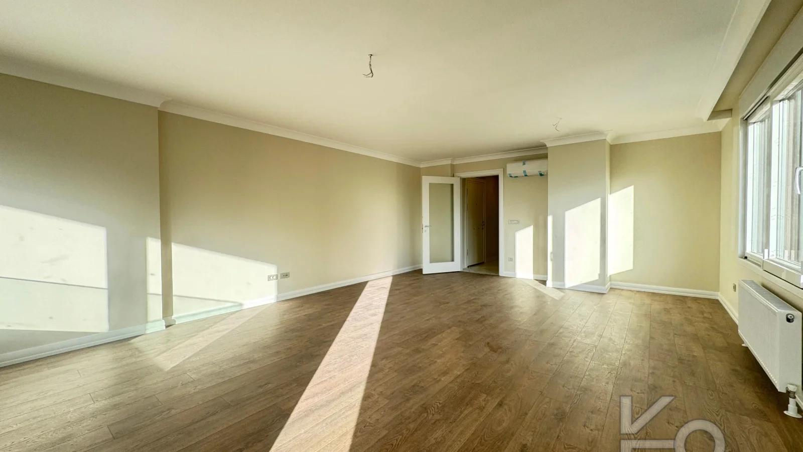 Academy Kalamiş Kapanmaz Mari̇na Manzarali Güvenli̇kli̇ Balkonlu 145m2 3+1