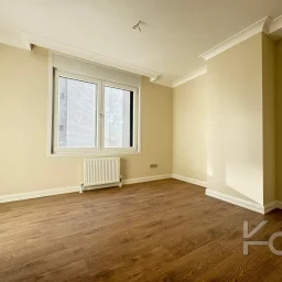 Academy Kalamiş Kapanmaz Mari̇na Manzarali Güvenli̇kli̇ Balkonlu 145m2 3+1