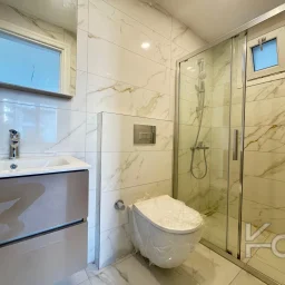 Academy Kalamiş Kapanmaz Mari̇na Manzarali Güvenli̇kli̇ Balkonlu 145m2 3+1