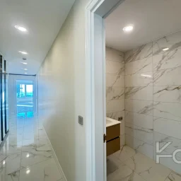 Academy Kalamiş Kapanmaz Mari̇na Manzarali Güvenli̇kli̇ Balkonlu 145m2 3+1