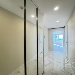 Academy Kalamiş Kapanmaz Mari̇na Manzarali Güvenli̇kli̇ Balkonlu 145m2 3+1