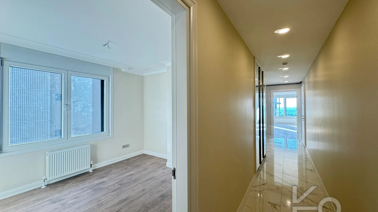 Academy Kalamiş Kapanmaz Mari̇na Manzarali Güvenli̇kli̇ Balkonlu 145m2 3+1