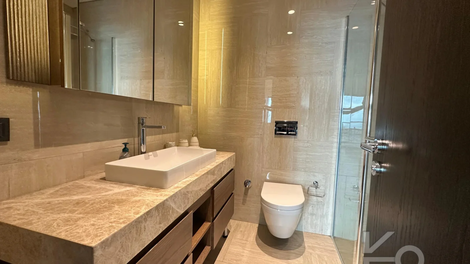 Rookz Fark Bomonti̇ Rotana Residence 3+1 Ki̇ralik Boğaz Manzarali Dai̇re