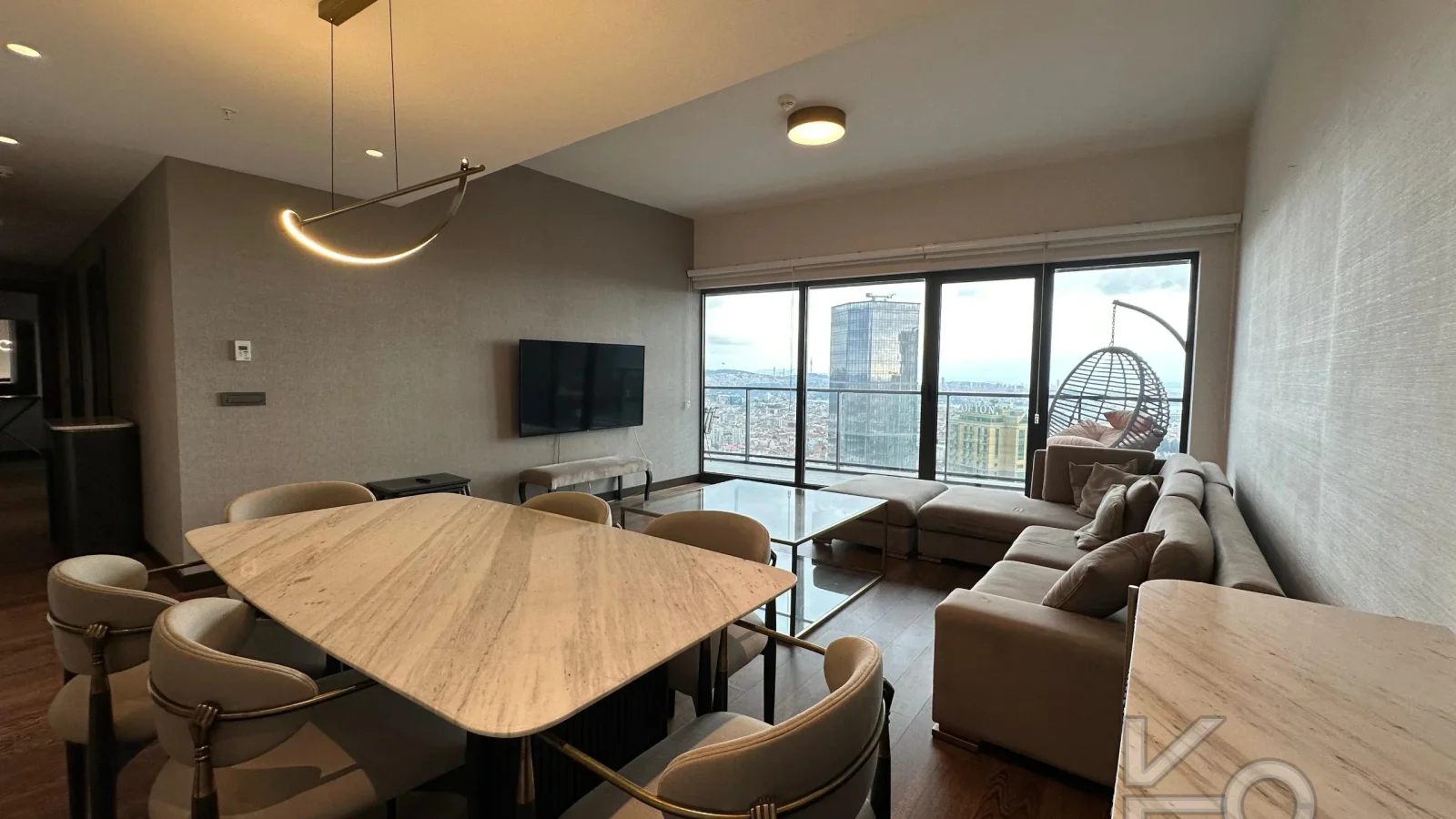 Rookz Fark Bomonti̇ Rotana Residence 3+1 Ki̇ralik Boğaz Manzarali Dai̇re