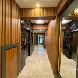 Laci̇vertcadde Feneryolu Ebeveynli̇ Balkonlu 2025 Sifir 92m² 3+1