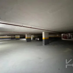Laci̇vertcadde Feneryolu Ebeveynli̇ Balkonlu 2025 Sifir 92m² 3+1