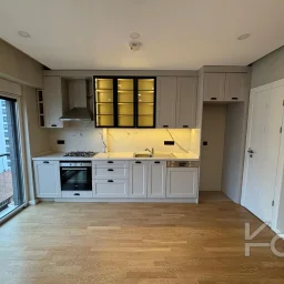 Laci̇vert Cadde Caddebostan Sahi̇lde Kısmi̇ Deni̇z Manzaralı Ara Kat Dubleks Dai̇re 1+1 58m² Net