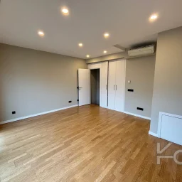 Laci̇vert Cadde Caddebostan Sahi̇lde Kısmi̇ Deni̇z Manzaralı Ara Kat Dubleks Dai̇re 1+1 58m² Net