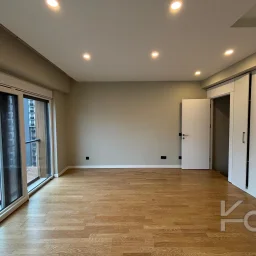 Laci̇vert Cadde Caddebostan Sahi̇lde Kısmi̇ Deni̇z Manzaralı Ara Kat Dubleks Dai̇re 1+1 58m² Net