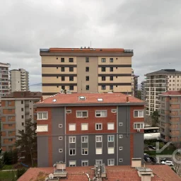 Laci̇vert Cadde Caddebostan Sahi̇lde Kısmi̇ Deni̇z Manzaralı Ara Kat Dubleks Dai̇re 1+1 58m² Net