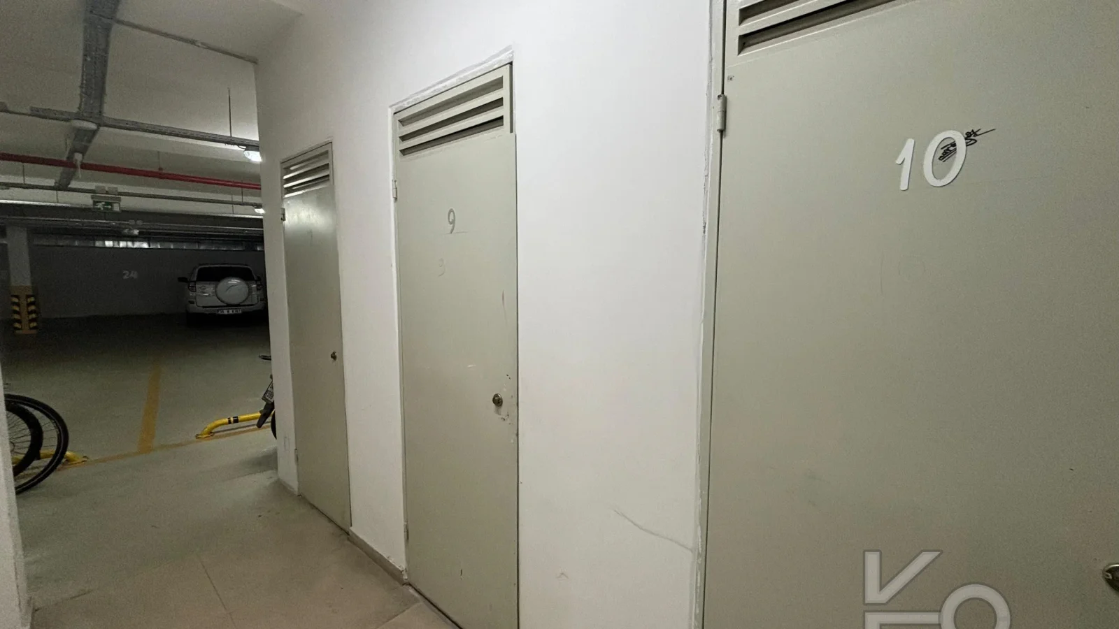 Laci̇vert Cadde Caddebostan Sahi̇lde Kısmi̇ Deni̇z Manzaralı Ara Kat Dubleks Dai̇re 1+1 58m² Net