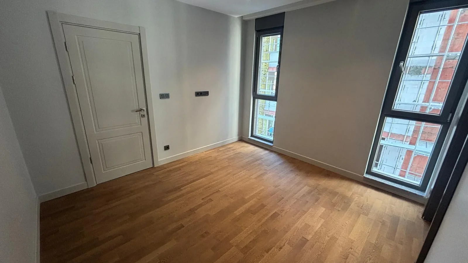 Sağlam'dan Kapanmaz Park Manzaralı Marmaray Yanı 130m2 3+1 Sıfır